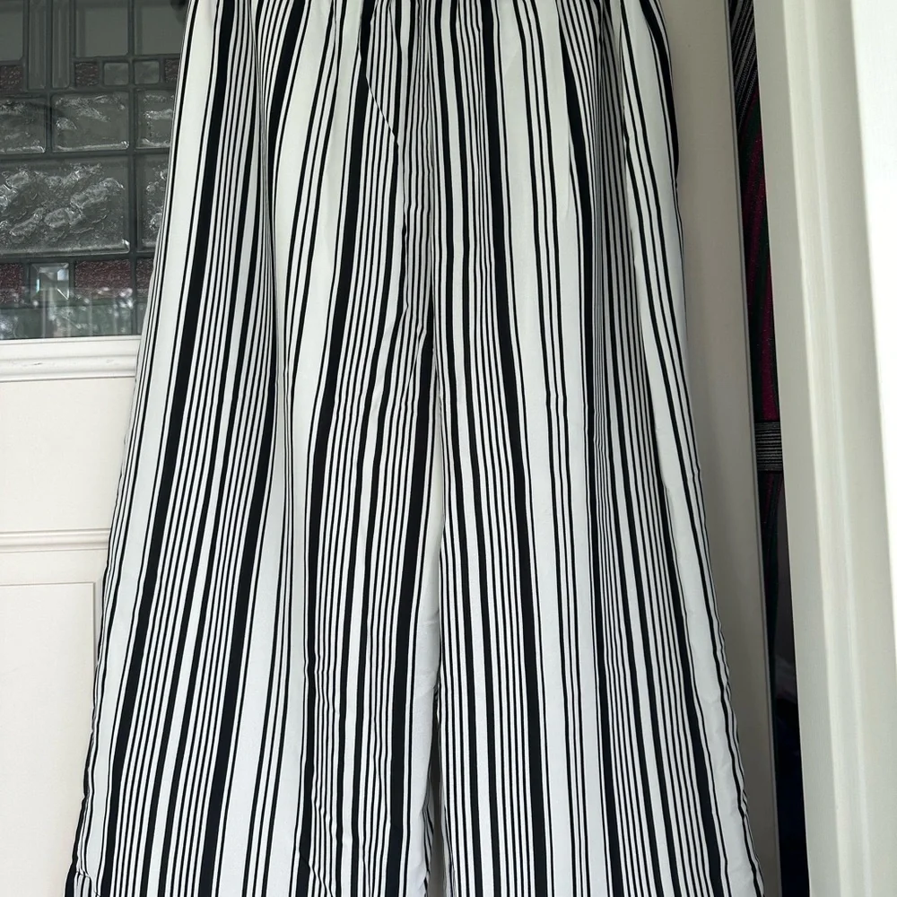 NWT Ladies Pants - Picture 5 of 5